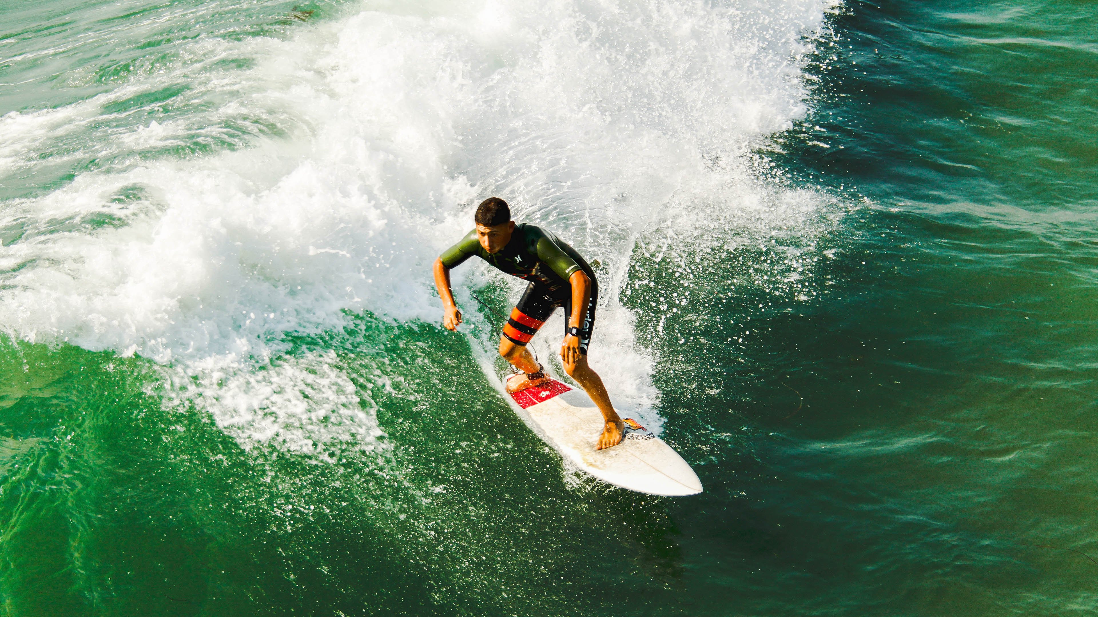“比亚尔巴的精准脚法和进攻策略，助阿根廷美洲狮队重新崛起”